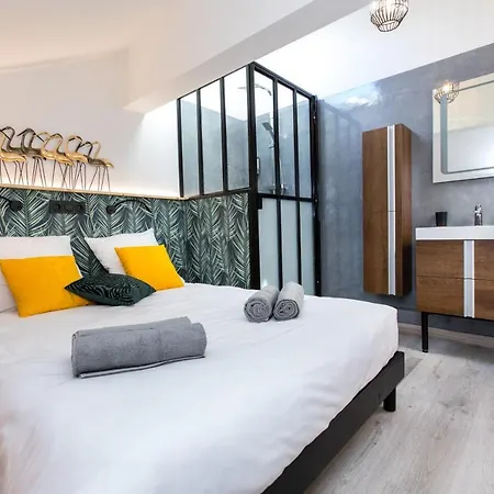 Duplex : Plage 300M, Clim, Netflix Cannes Buitenkant foto